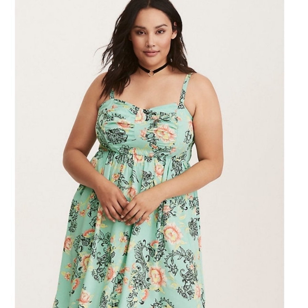 Torrid floral dress with pockets
